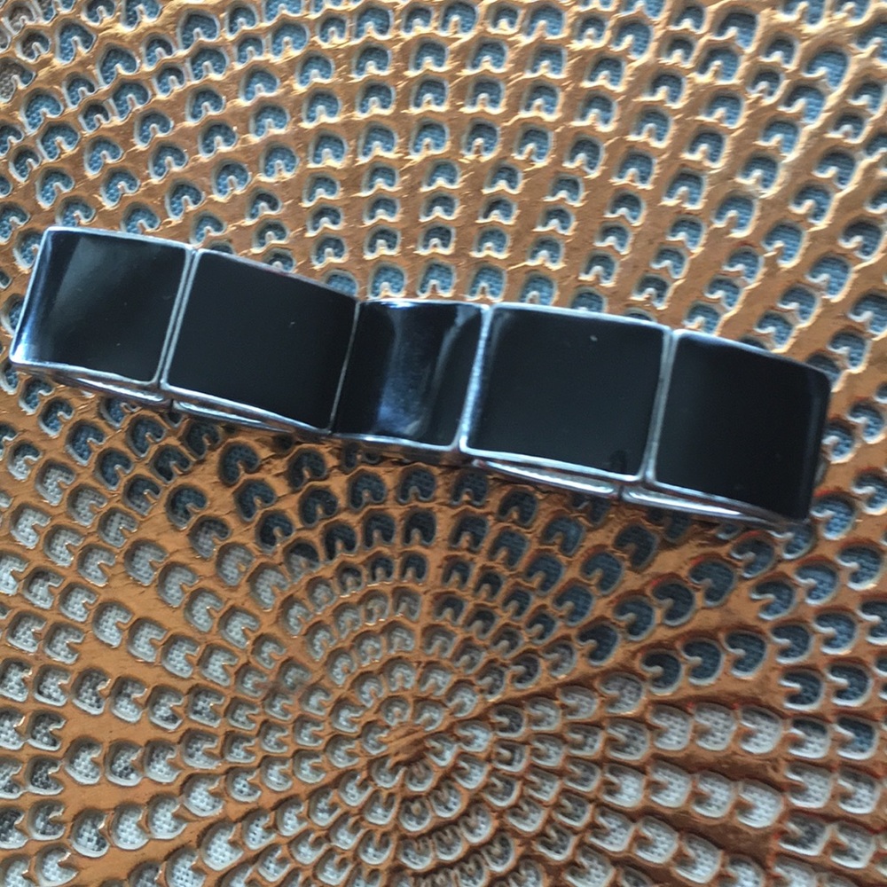 Elegant black bracelet